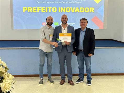 Prefeito Vinicius Claussen Premiado Como Prefeito Inovador