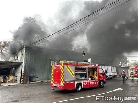 快訊／台南漁市場冷凍倉庫起火 濃煙駭人警消花1小時撲滅 Ettoday社會新聞 Ettoday新聞雲