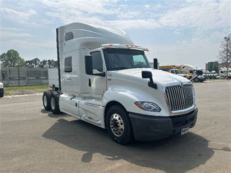 2019 International Lt625 Sleeper Tractor