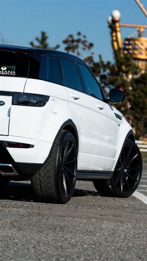 Range Rover Evoque - Royal Auto Rentals