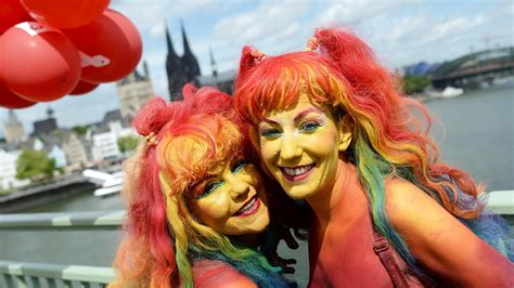 Christopher Street Day In Köln Findet Wieder In Voller Größe Statt