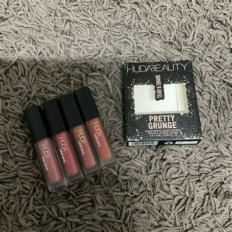 READY STOCK HUDA BAUTY Pretty Grunge Liquid Matte Lip Quad Set 1 9ml