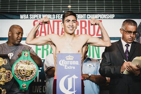 Leo Santa Cruz Weigh In Proboxing