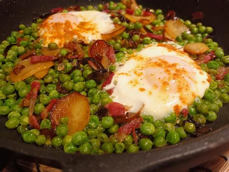 PÈSOLS AMB OUS i PATATES Els Fogons de Can Sibina