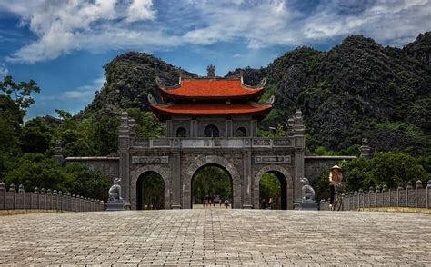 Hoa Lu – Tam Coc Tour Full Day - EHGTRAVEL