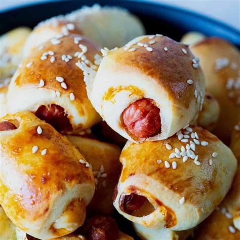 Mini Sausage Rolls: The Perfect Treat for Any Occasion - Veena Azmanov ...