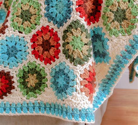 Hexagon Crochet Blanket / Hexagon Afghan Pattern - Petals to Picots