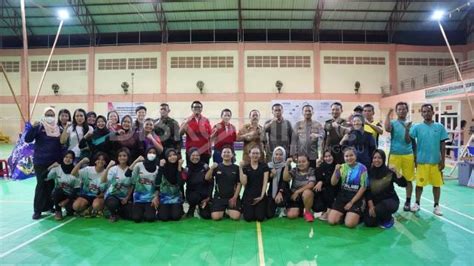 Wabup Sanggau Buka Open Tournamen Super Liga Bulutangkis Cup I Tahun