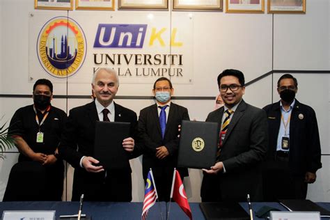 Turkish Aerospace Incorporation Bekerjasama Dengan Unikl Miat Dalam