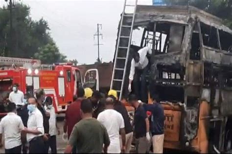 Nashik Accident Bus Catches Fire After Colliding With A Truck Ann