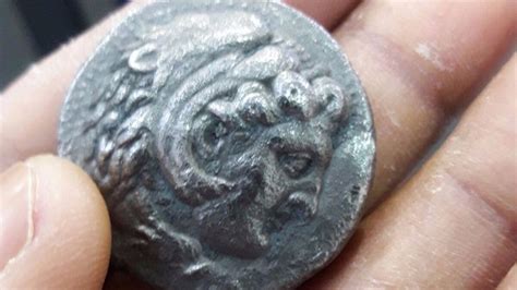 Palestinian caught trying to smuggle rare, ancient coins from Gaza ...