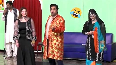 New Stage Drama Comedy Clip Khushboo Khan And Naseem Vicky Youtube