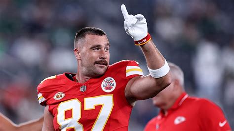 Travis Kelce Laughably Thinks Nfl Is ‘overdoing It On Taylor Swift