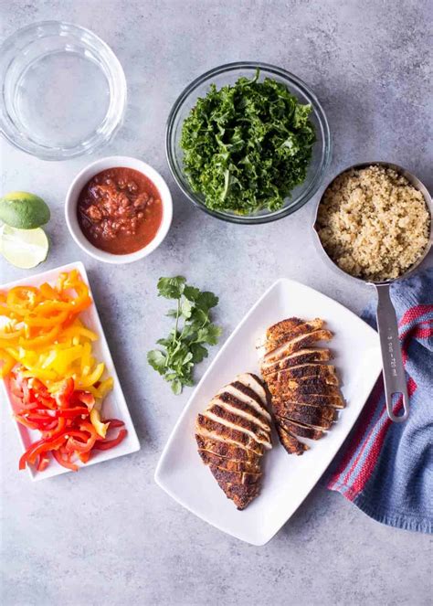 Chicken Fajita Quinoa Bowls