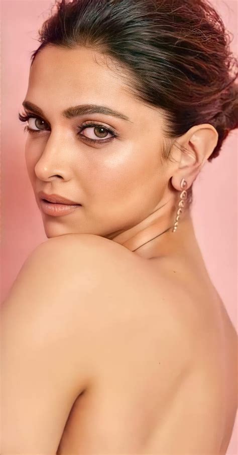 Who Wanna Lick Those Bareback Of Cumdevi Deepika Padukone 👅💦 💦💦💦💋💦💦 Rdeepikapadukonefap