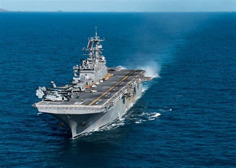 The Amphibious Assault Ship Uss Bonhomme Richard Lhd 6 Conducts A Vertical Assault Exercise