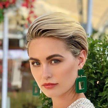 Jesinta Campbell Babe Page Watch This Supermodel On FreeOnes