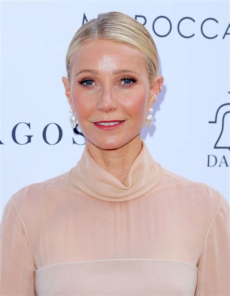 Gwyneth Paltrow Style, Clothes, Outfits and Fashion • CelebMafia