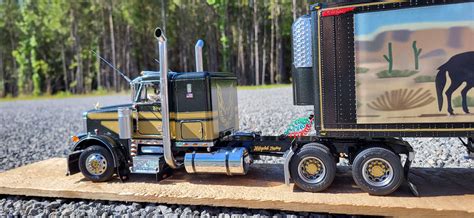 Smokey and The Bandit, my way! - Model Trucks: Big Rigs and Heavy ...