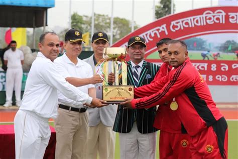 সেনাবাহিনী হকিতে চ্যাম্পিয়ন নবম পদাতিক ডিভিশন দল