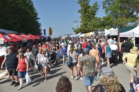 Warrens Cranberry Festival | Travel Wisconsin