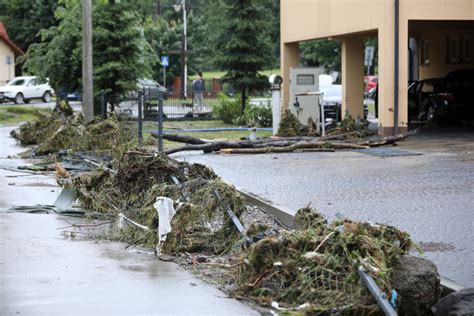 Zalane Ulice Podtopione Domy Ulewne Deszcze Nad Polsk Wiadomo Ci