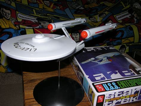 Star Trek Classic Uss Enterprise 50th Plastic Model Spaceship Kit 1 650 Scale 947 12