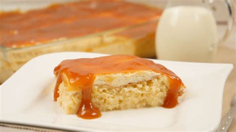 Anzeige Tres Leches Cake Mit MinusL Milchkuchen Mit Karamell