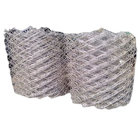 Galvanized Iron GI Chain Link Fencing Mesh Height 4 Feet Mesh Size