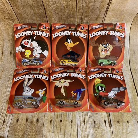 Hot Wheels 2012 Looney Tunes Set 6 Bugs Bunny Daffy Duck Taz Marvin