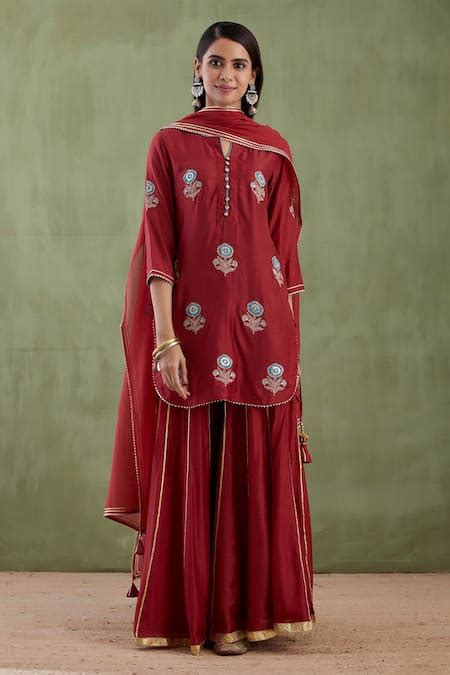 Buy Maroon Cotton Silk Dupatta Chanderi Embroidery Notched Gharara Set