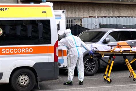 Giovane Di 22 Anni Muore Di Meningite Fulminante Si Cercano Contatti