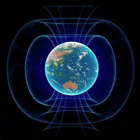 Earths Magnetic Field By Science Photo Library