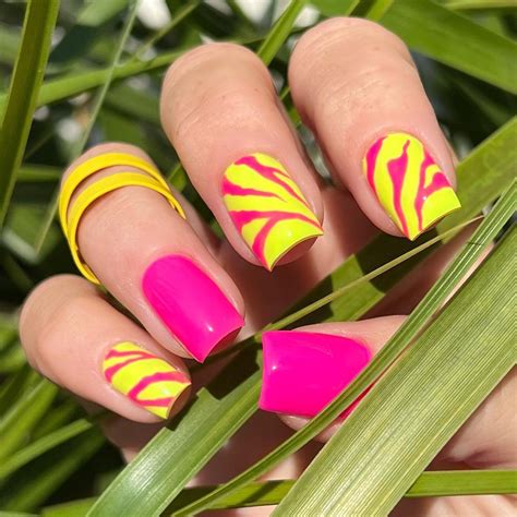 Vivid Glow Nail The Trend With Neon Nail Art