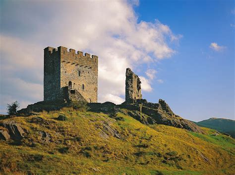 Welsh Castles Visit Unusual Castles In Wales Visit Wales