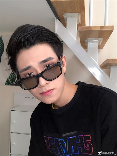 Th M M T Anh Th Y D Y To N Khi N D N T Nh I U Ng T Ng L Hot Boy Tr Ng Trung H C Lu N