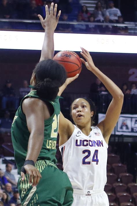 Photo Gallery Usf Bulls Vs Uconn Womens Basketball Aac Semifinals