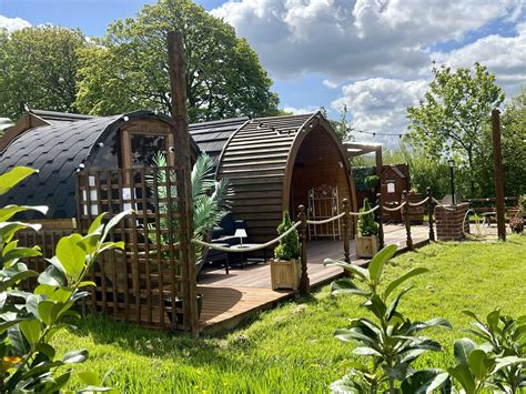 Dandelion Luxury Glamping Pod With Hot Tub Sauna Hedgerow Luxury