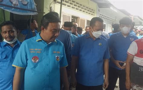 Ketum Haris Pertama Kunjungi Dapur Umum KNPI Di Kelurahan Aur Medan