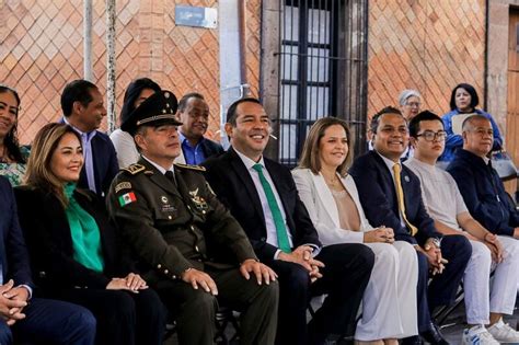 Roberto Cabrera Asiste Al Desfile C Vico Militar En San Juan Del R O