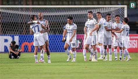 Foto Gol Telat Ciro Alves Ke Gawang Bhayangkara FC Bawa Persib Bandung