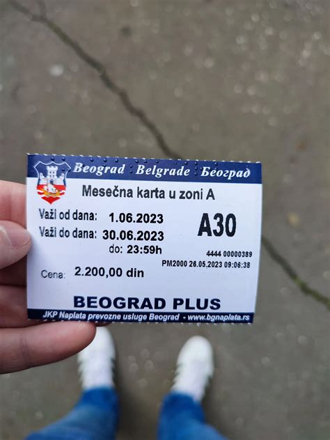 FOTO Kako izgleda nova mesečna karta za prevoz u Beogradu Beograd