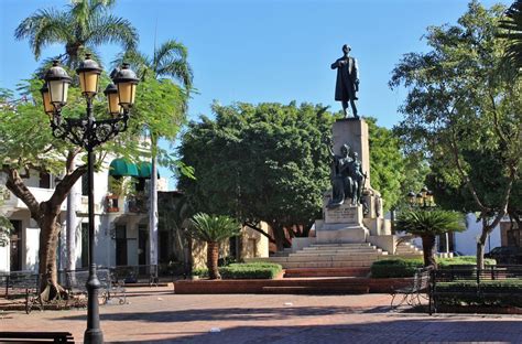 Parque Duarte Santo Domingo Beautiful Vacations Dominican Republic Travel Places To Travel