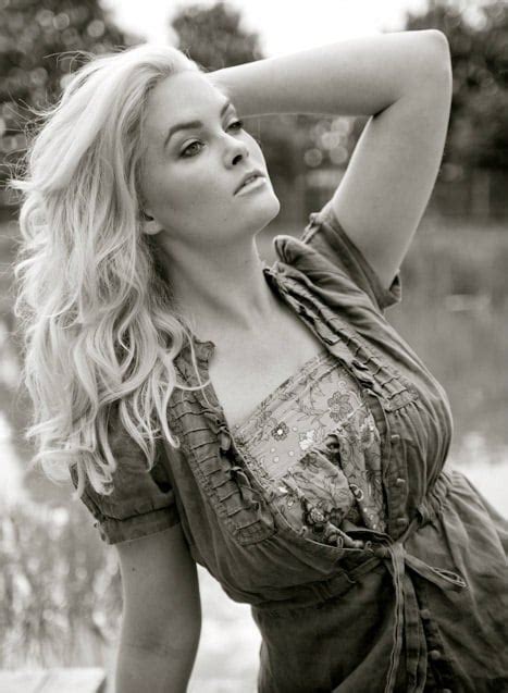 Picture Of Whitney Thompson