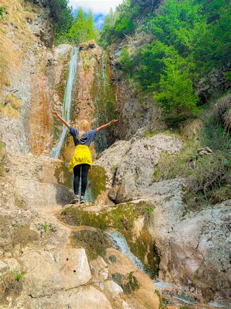 Alpiniada Cascada Moara Dracului Din Mun Ii Bucegi