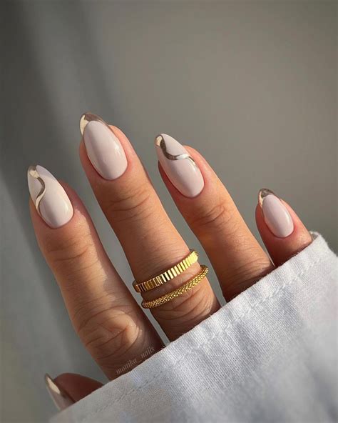 15 Chrome French Tip Manicure Youll Want To Try Beige Nails Simple