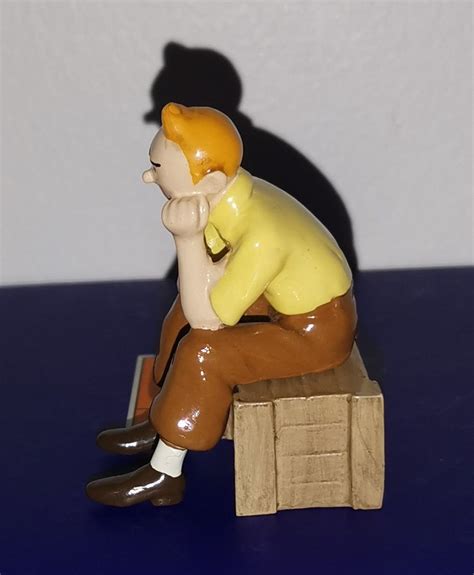 Tintin Figurine Moulinsart Tintin Sur La Caisse Les Cigares