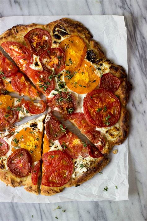 Rustic Heirloom Tomato Pizza Recipe (Quick and Easy Dinner) | HeyFood ...