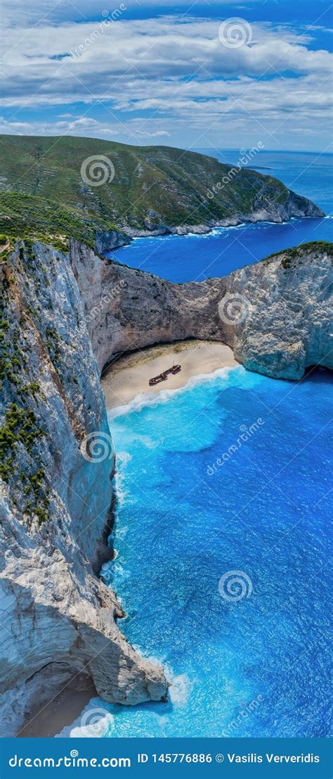 Vista A Rea De La Playa Del Naufragio De Navagio En La Isla De