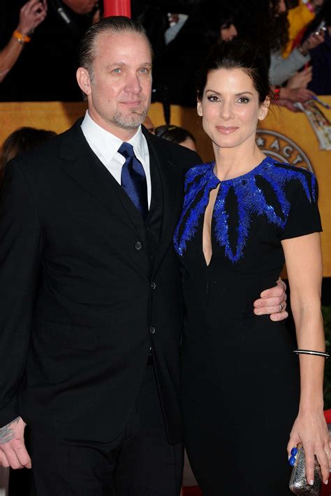 January 23rd - 16th Annual Screen Actors Guild Awards - Arrivals - HQ